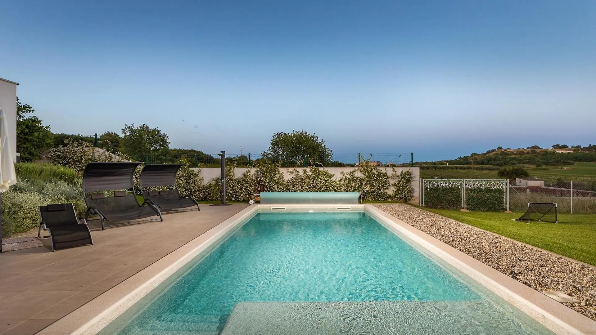 Villa Grofica - Luxury And Romance With Heated Pool, Jacuzzi, Tavern And Proximity To The Sea, Pula - Istria 0*,  קרואטיה