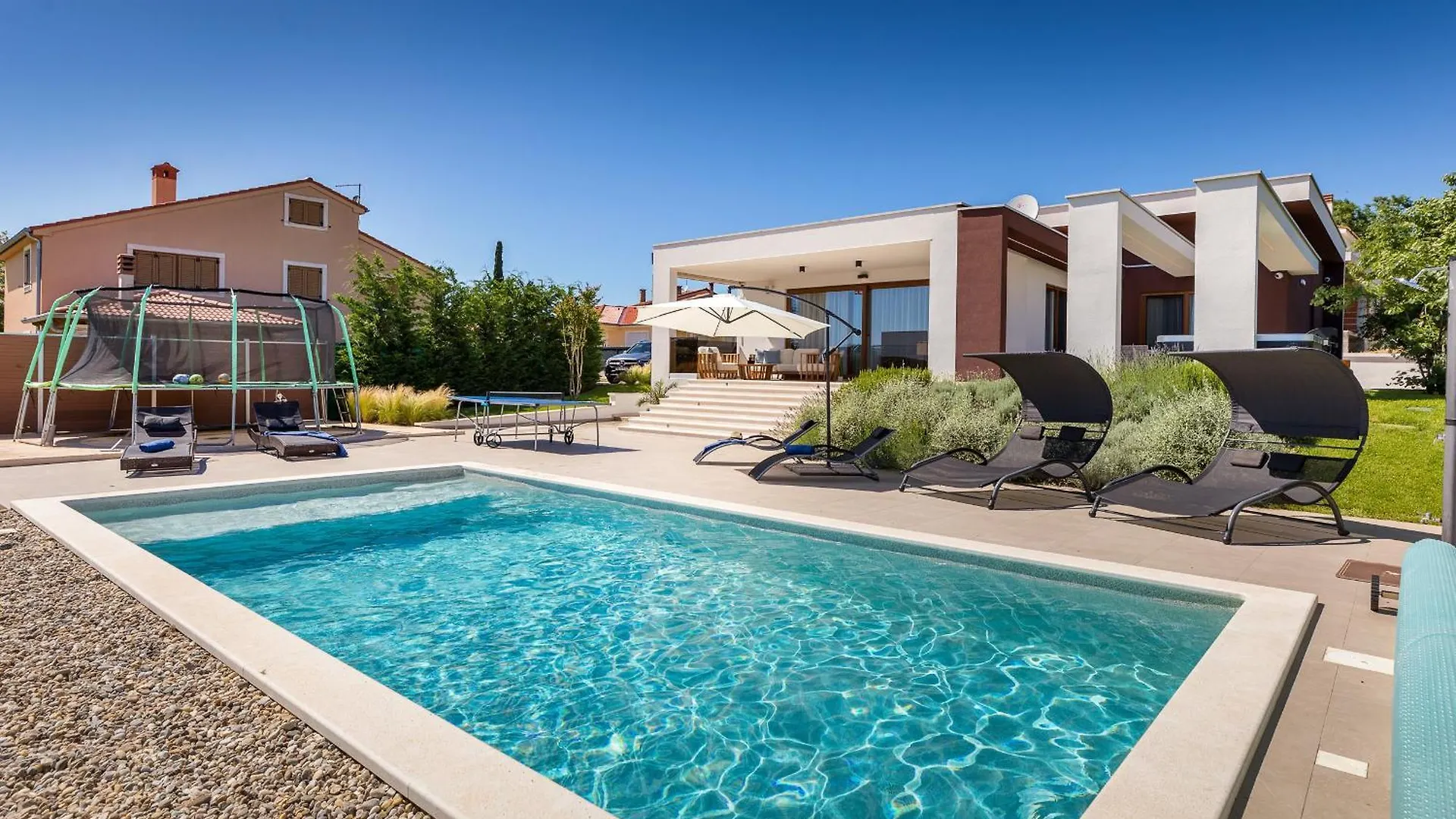 Villa Grofica - Luxury And Romance With Heated Pool, Jacuzzi, Tavern And Proximity To The Sea, Pula - Istria
