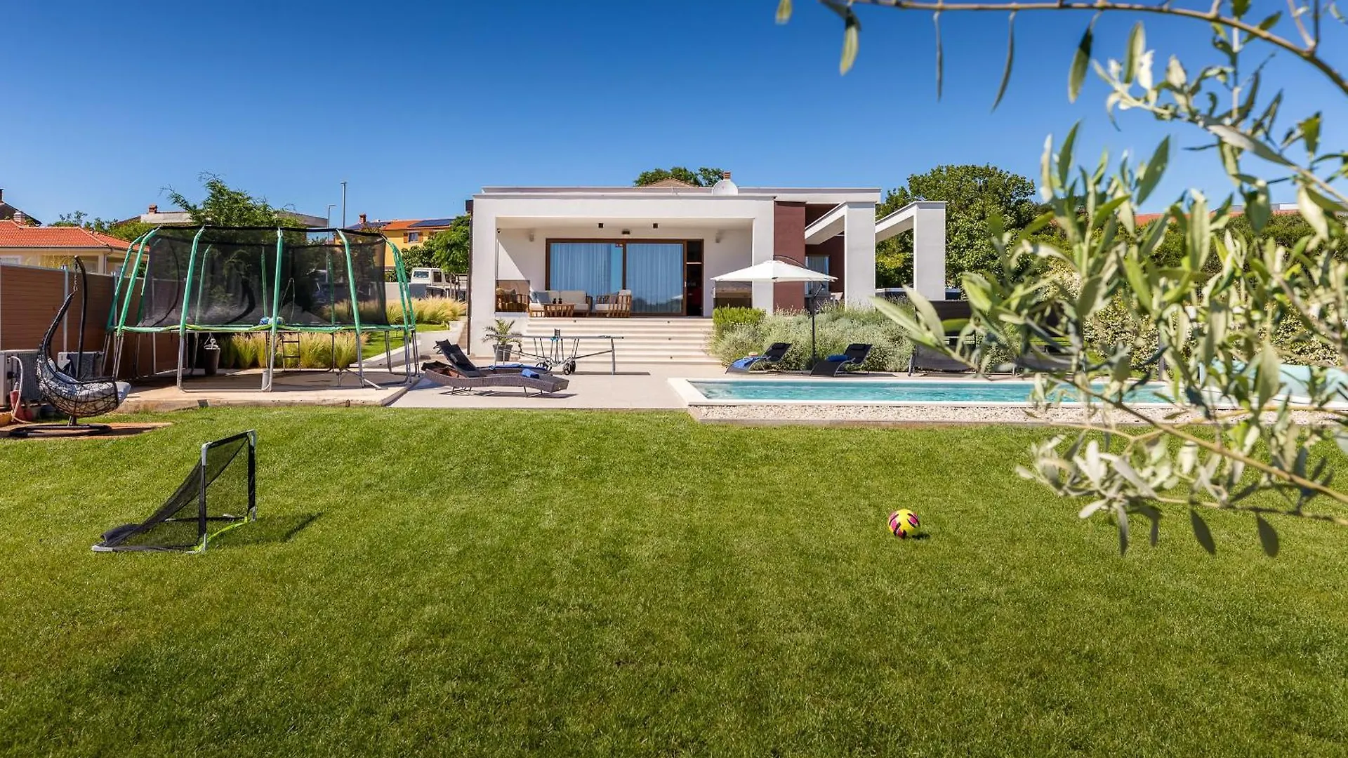 Villa Grofica - Luxury And Romance With Heated Pool, Jacuzzi, Tavern And Proximity To The Sea, Pula - Istria