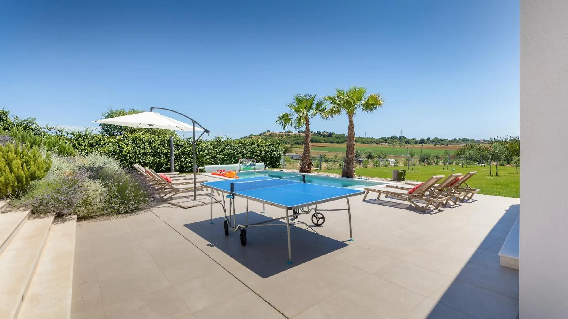 Villa Grofica - Luxury And Romance With Heated Pool, Jacuzzi, Tavern And Proximity To The Sea, Pula - Istria קרואטיה