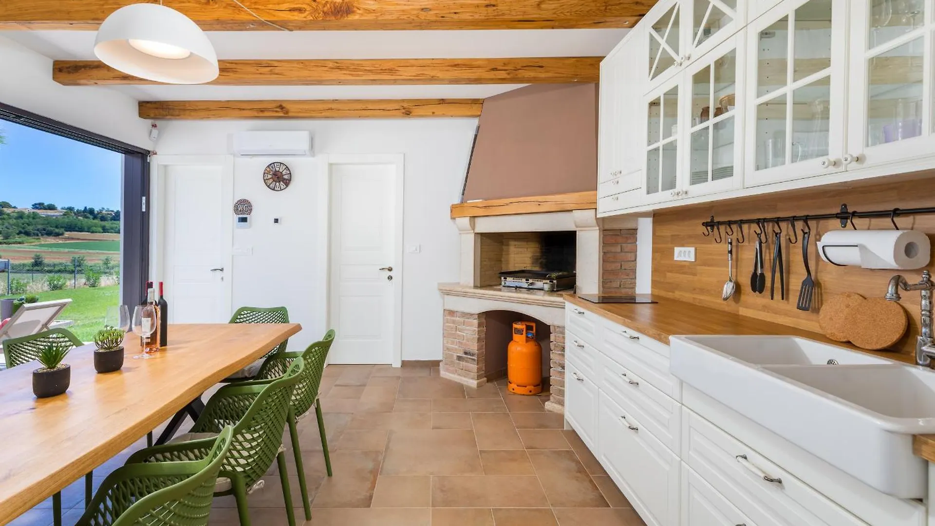 Villa Grofica - Luxury And Romance With Heated Pool, Jacuzzi, Tavern And Proximity To The Sea, Pula - Istria קרואטיה