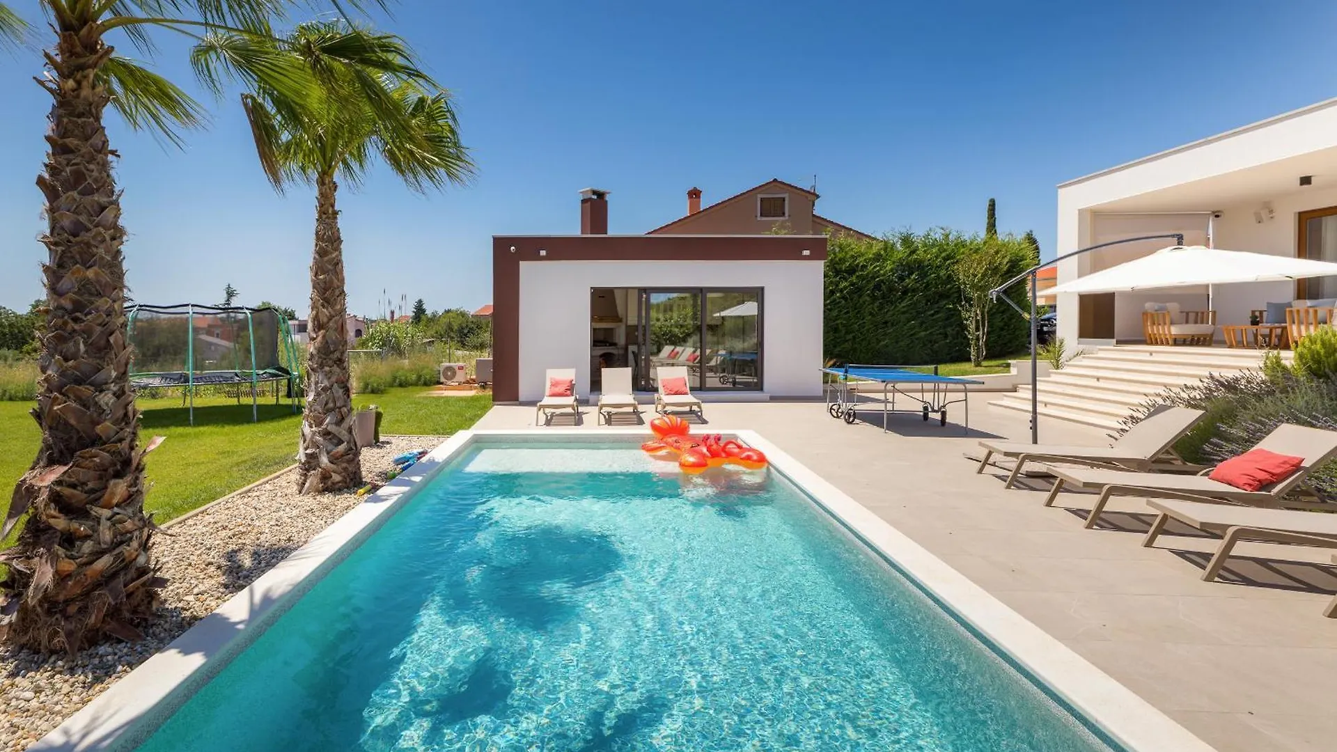 Villa Grofica - Luxury And Romance With Heated Pool, Jacuzzi, Tavern And Proximity To The Sea, Pula - Istria